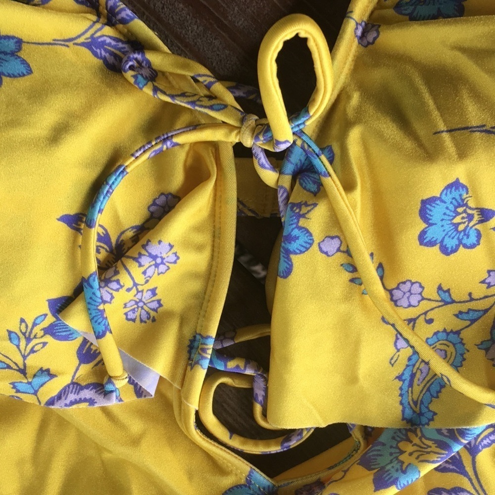 Sam Edelman Floral Ruffle One Piece Swimsuit - Picture 5 of 11